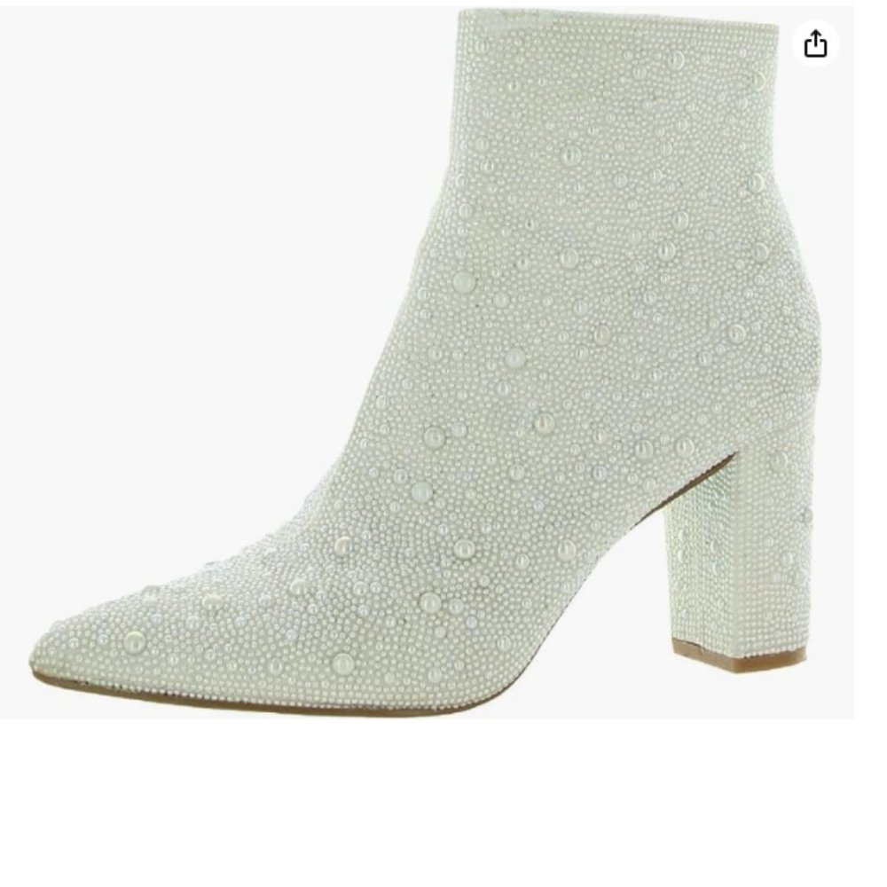 Blue by Betsey Johnson Women's Cady Ankle Boot, Pearl, 8